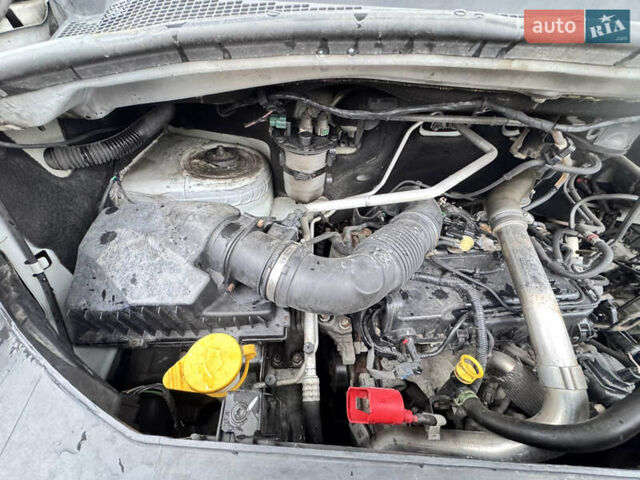 Белый Рено Мастер, объемом двигателя 0 л и пробегом 330 тыс. км за 16300 $, фото 20 на Automoto.ua