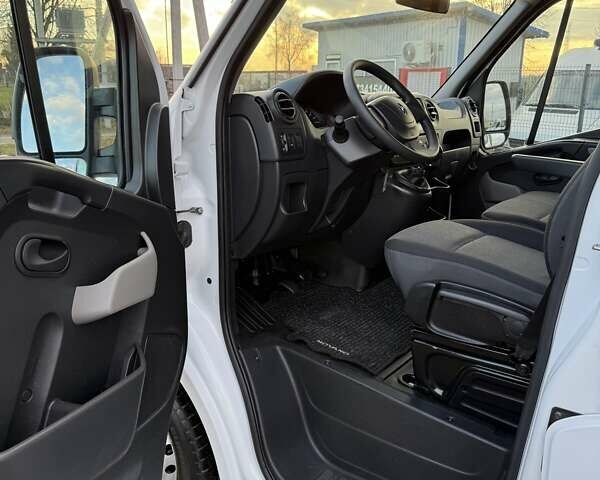 Білий Рено Мастєр, об'ємом двигуна 2.3 л та пробігом 225 тис. км за 22499 $, фото 20 на Automoto.ua