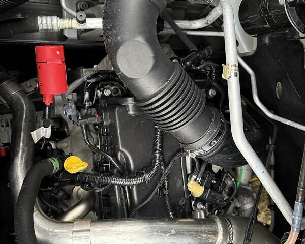 Белый Рено Мастер, объемом двигателя 2.3 л и пробегом 69 тыс. км за 23999 $, фото 35 на Automoto.ua