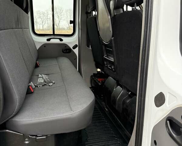 Белый Рено Мастер, объемом двигателя 2.3 л и пробегом 69 тыс. км за 23999 $, фото 20 на Automoto.ua