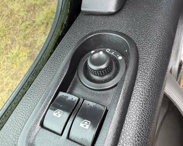 Белый Рено Мастер, объемом двигателя 2.3 л и пробегом 69 тыс. км за 23999 $, фото 23 на Automoto.ua