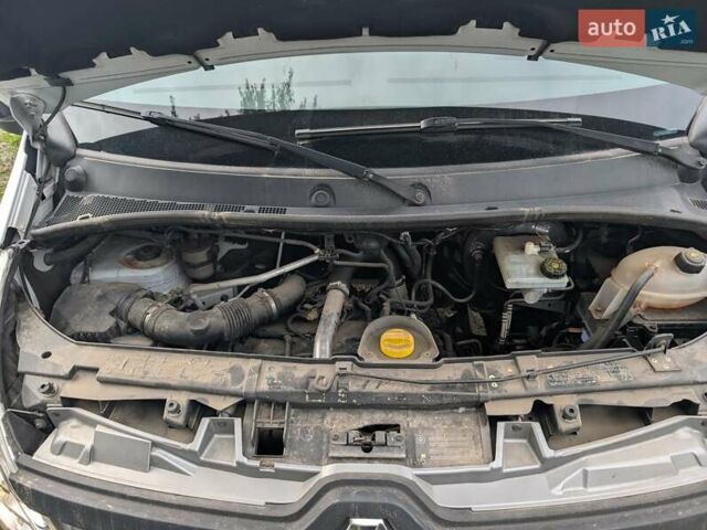 Белый Рено Мастер, объемом двигателя 2.3 л и пробегом 178 тыс. км за 19850 $, фото 23 на Automoto.ua