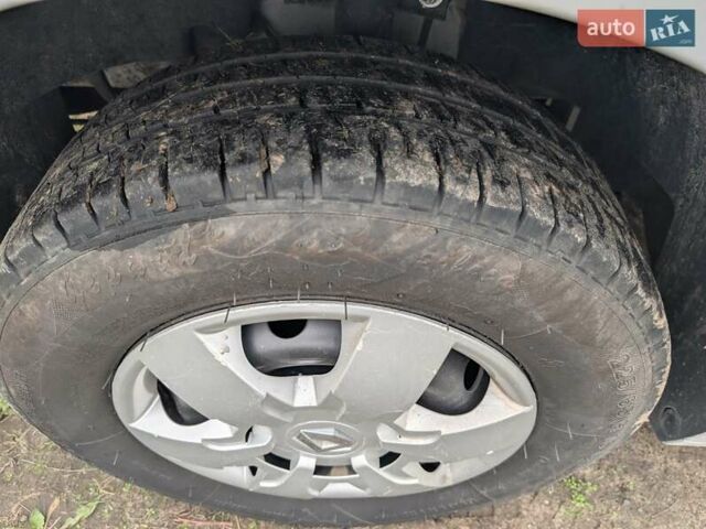 Белый Рено Мастер, объемом двигателя 2.3 л и пробегом 178 тыс. км за 19850 $, фото 12 на Automoto.ua