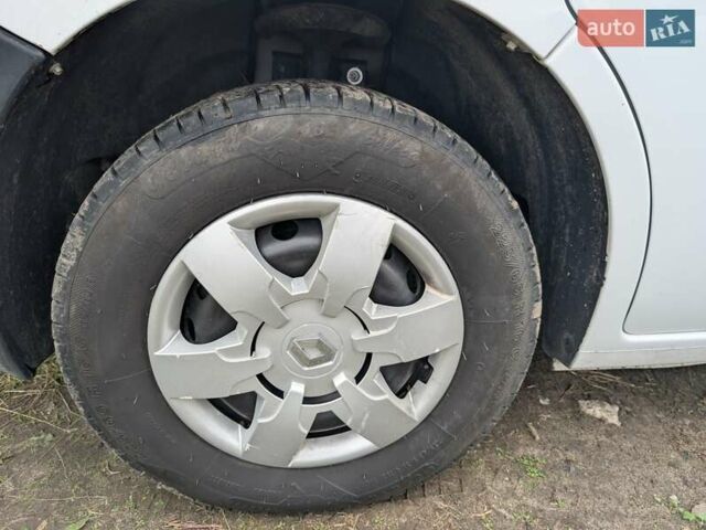 Белый Рено Мастер, объемом двигателя 2.3 л и пробегом 178 тыс. км за 19850 $, фото 11 на Automoto.ua