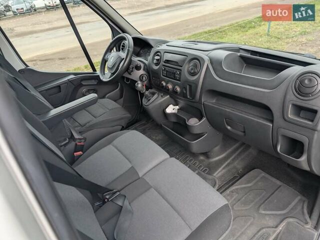 Белый Рено Мастер, объемом двигателя 2.3 л и пробегом 178 тыс. км за 19850 $, фото 21 на Automoto.ua