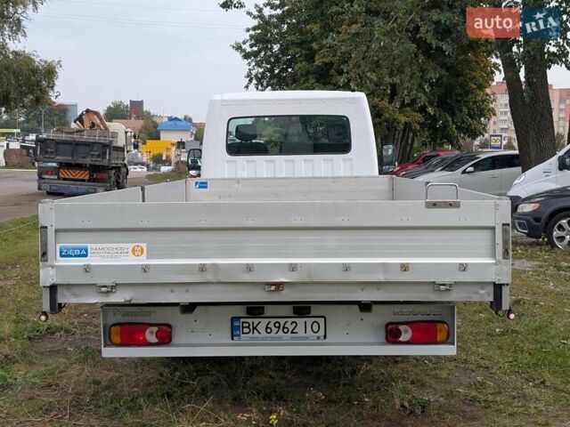 Белый Рено Мастер, объемом двигателя 2.3 л и пробегом 178 тыс. км за 19850 $, фото 7 на Automoto.ua