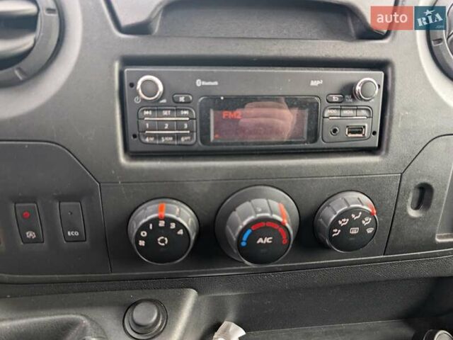 Білий Рено Мастєр, об'ємом двигуна 2.3 л та пробігом 178 тис. км за 19850 $, фото 18 на Automoto.ua