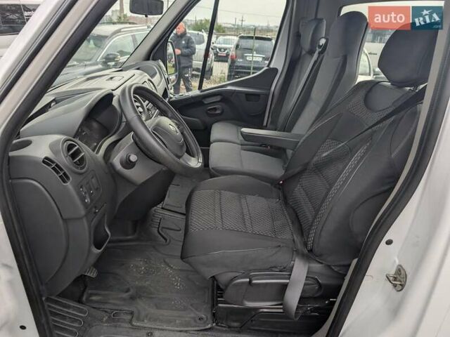 Белый Рено Мастер, объемом двигателя 2.3 л и пробегом 178 тыс. км за 19750 $, фото 19 на Automoto.ua