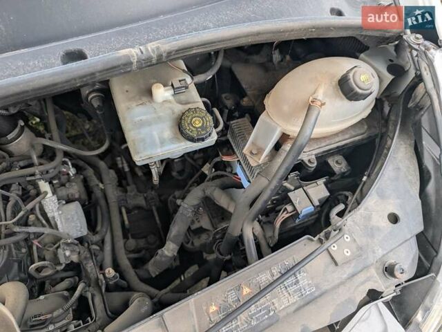 Білий Рено Мастєр, об'ємом двигуна 2.3 л та пробігом 178 тис. км за 19850 $, фото 26 на Automoto.ua