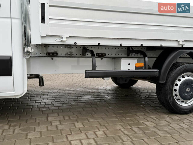 Белый Рено Мастер, объемом двигателя 2.3 л и пробегом 189 тыс. км за 21300 $, фото 13 на Automoto.ua