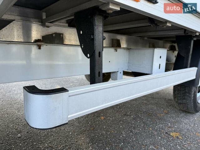 Белый Рено Мастер, объемом двигателя 0 л и пробегом 239 тыс. км за 23200 $, фото 20 на Automoto.ua