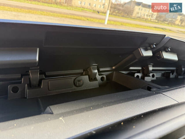 Белый Рено Мастер, объемом двигателя 0 л и пробегом 239 тыс. км за 23200 $, фото 38 на Automoto.ua