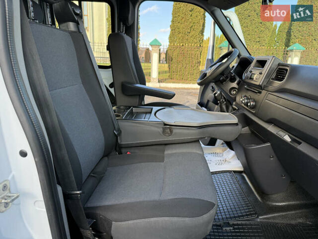 Белый Рено Мастер, объемом двигателя 0 л и пробегом 239 тыс. км за 23200 $, фото 42 на Automoto.ua