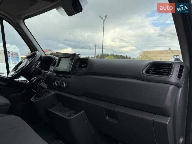 Білий Рено Мастєр, об'ємом двигуна 2.3 л та пробігом 190 тис. км за 27800 $, фото 47 на Automoto.ua