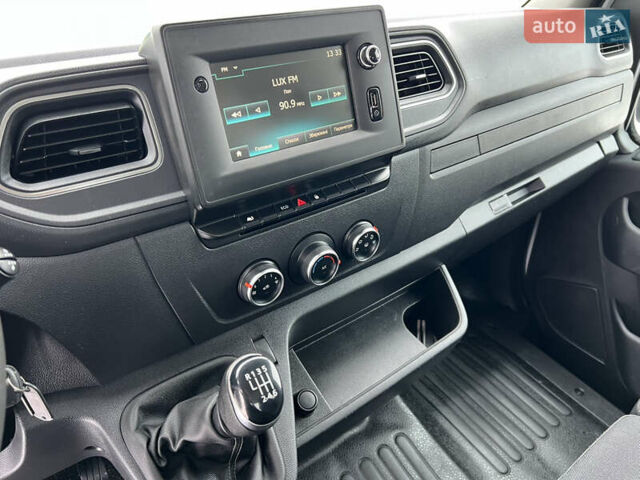 Білий Рено Мастєр, об'ємом двигуна 2.3 л та пробігом 104 тис. км за 21800 $, фото 31 на Automoto.ua