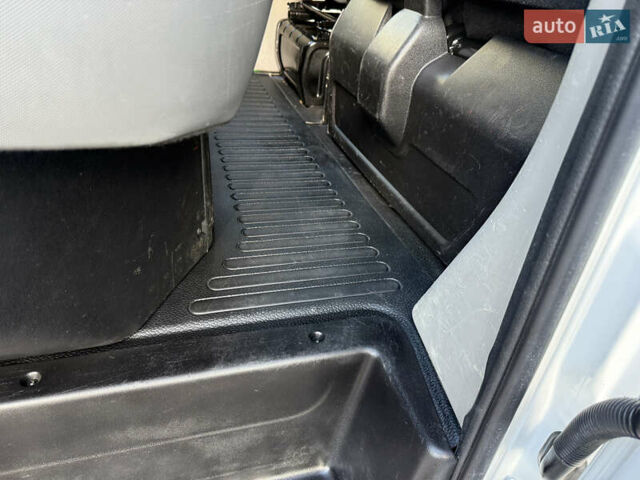 Белый Рено Мастер, объемом двигателя 0 л и пробегом 239 тыс. км за 23200 $, фото 50 на Automoto.ua