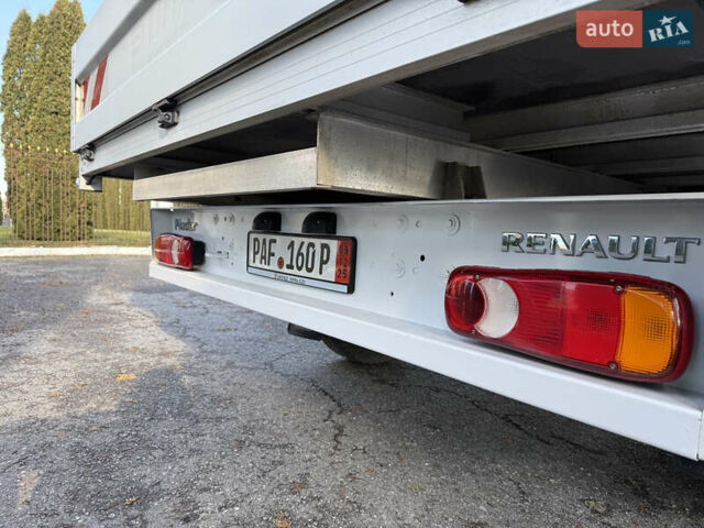 Белый Рено Мастер, объемом двигателя 0 л и пробегом 239 тыс. км за 23200 $, фото 22 на Automoto.ua