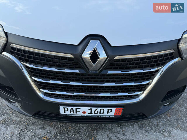 Белый Рено Мастер, объемом двигателя 0 л и пробегом 239 тыс. км за 23200 $, фото 17 на Automoto.ua