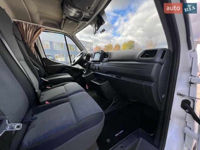 Белый Рено Мастер, объемом двигателя 2.3 л и пробегом 267 тыс. км за 20799 $, фото 21 на Automoto.ua