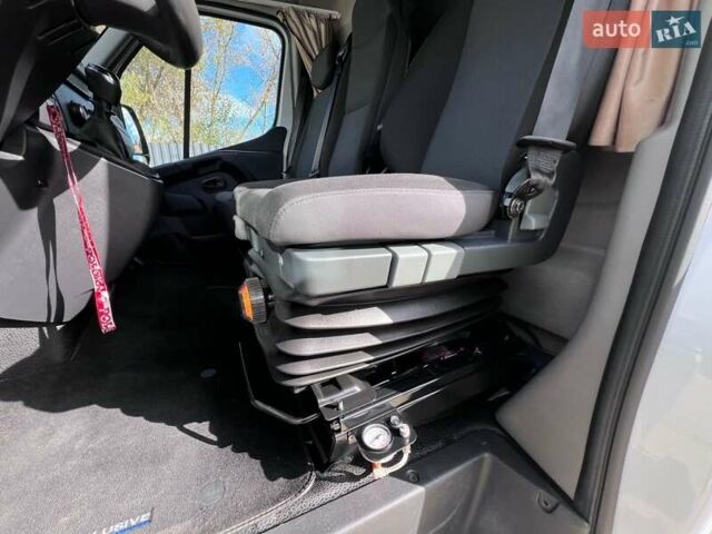 Белый Рено Мастер, объемом двигателя 2.3 л и пробегом 267 тыс. км за 20799 $, фото 34 на Automoto.ua