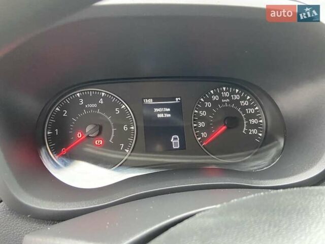 Белый Рено Мастер, объемом двигателя 2.3 л и пробегом 394 тыс. км за 19999 $, фото 41 на Automoto.ua