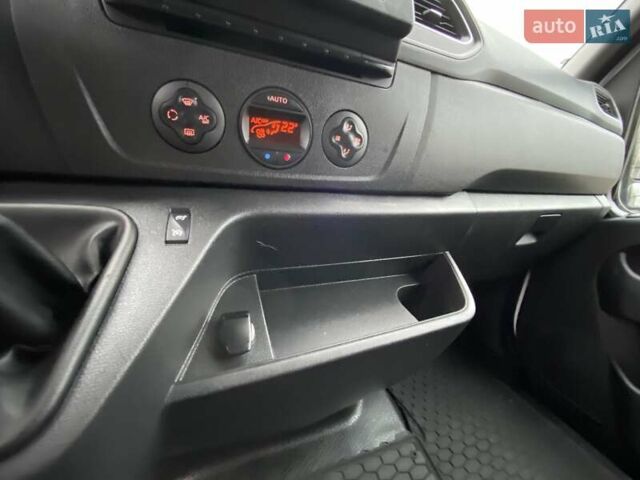 Белый Рено Мастер, объемом двигателя 2.3 л и пробегом 280 тыс. км за 20999 $, фото 21 на Automoto.ua