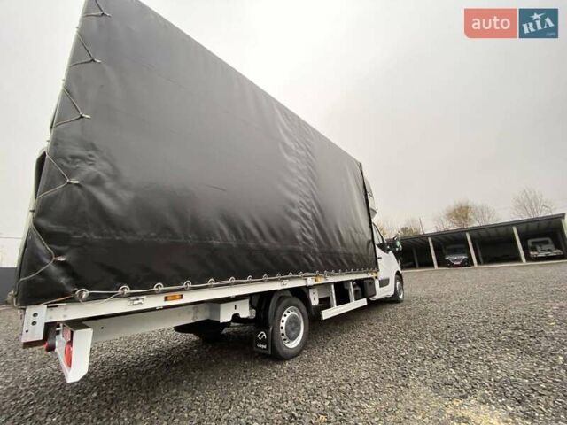 Белый Рено Мастер, объемом двигателя 2.3 л и пробегом 280 тыс. км за 20999 $, фото 1 на Automoto.ua