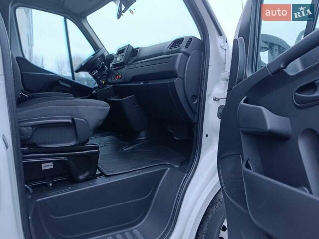 Білий Рено Мастєр, об'ємом двигуна 2.3 л та пробігом 267 тис. км за 19999 $, фото 22 на Automoto.ua