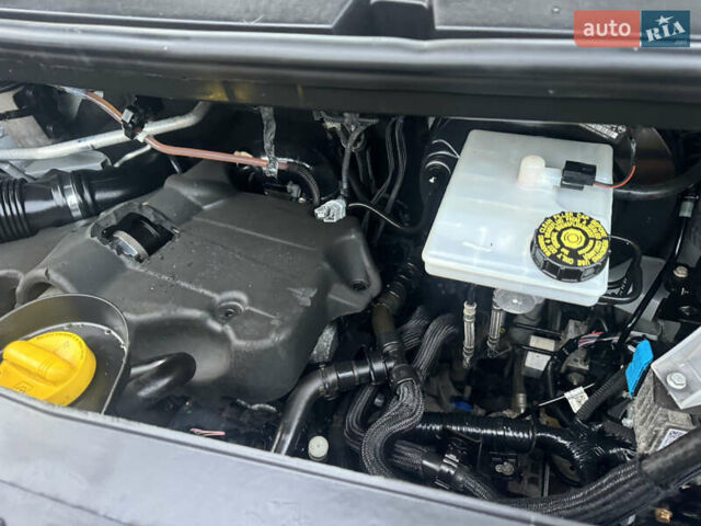 Белый Рено Мастер, объемом двигателя 0 л и пробегом 185 тыс. км за 28900 $, фото 38 на Automoto.ua