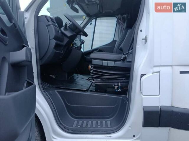 Білий Рено Мастєр, об'ємом двигуна 2.3 л та пробігом 267 тис. км за 19999 $, фото 37 на Automoto.ua