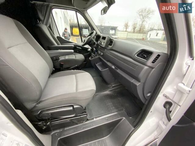 Белый Рено Мастер, объемом двигателя 2.3 л и пробегом 394 тыс. км за 19999 $, фото 26 на Automoto.ua