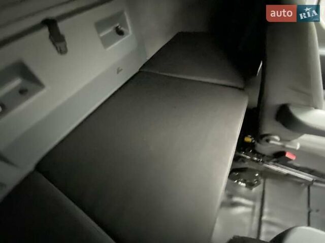 Белый Рено Мастер, объемом двигателя 2.3 л и пробегом 394 тыс. км за 19999 $, фото 24 на Automoto.ua