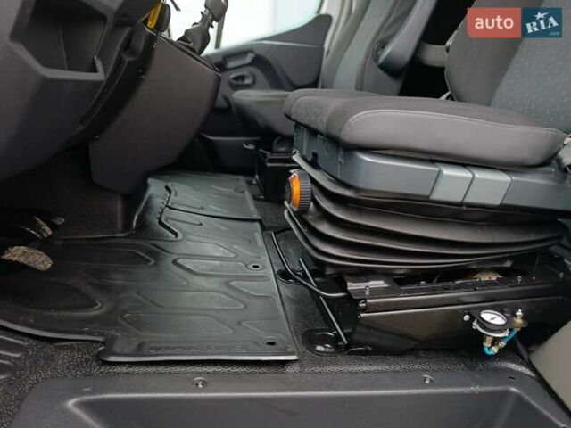 Білий Рено Мастєр, об'ємом двигуна 2.3 л та пробігом 267 тис. км за 19999 $, фото 36 на Automoto.ua