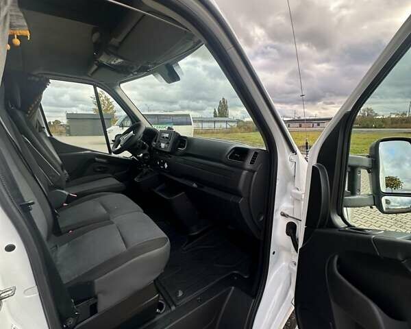 Білий Рено Мастєр, об'ємом двигуна 2.3 л та пробігом 277 тис. км за 22777 $, фото 23 на Automoto.ua