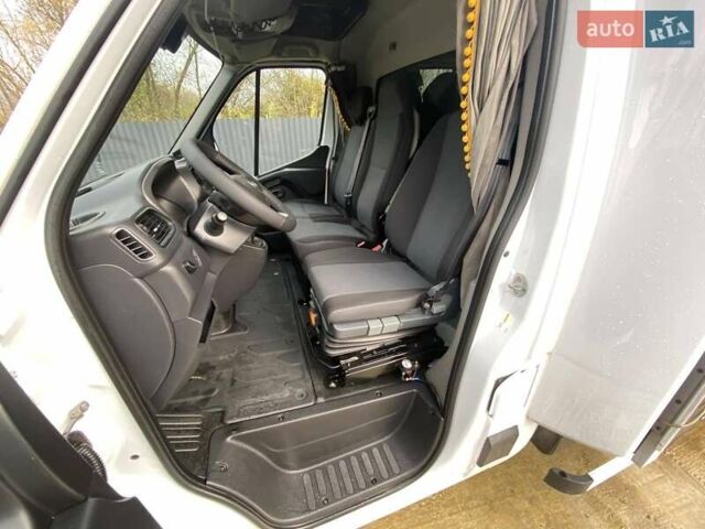 Білий Рено Мастєр, об'ємом двигуна 2.3 л та пробігом 280 тис. км за 22899 $, фото 21 на Automoto.ua