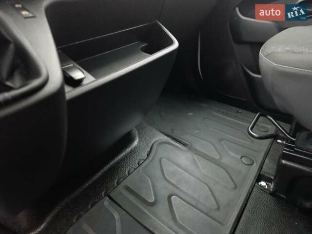 Білий Рено Мастєр, об'ємом двигуна 2.3 л та пробігом 267 тис. км за 19999 $, фото 27 на Automoto.ua