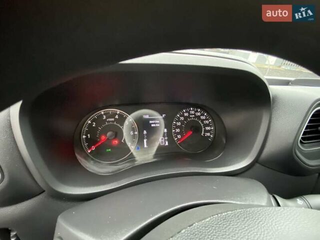 Белый Рено Мастер, объемом двигателя 2.3 л и пробегом 394 тыс. км за 19999 $, фото 44 на Automoto.ua