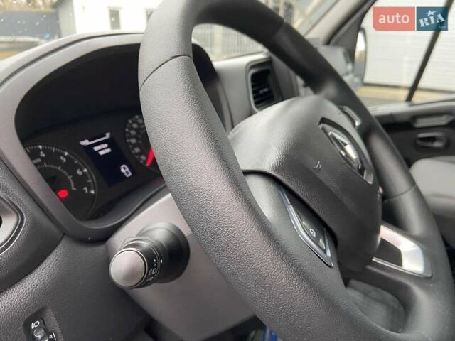 Белый Рено Мастер, объемом двигателя 2.3 л и пробегом 394 тыс. км за 19999 $, фото 42 на Automoto.ua