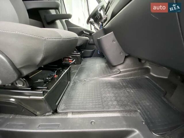 Белый Рено Мастер, объемом двигателя 2.3 л и пробегом 394 тыс. км за 19999 $, фото 17 на Automoto.ua