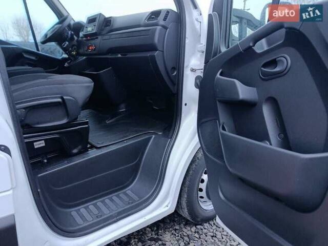 Білий Рено Мастєр, об'ємом двигуна 2.3 л та пробігом 267 тис. км за 19999 $, фото 21 на Automoto.ua
