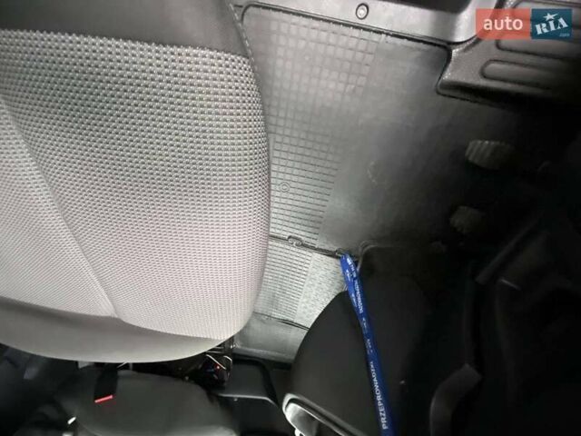 Белый Рено Мастер, объемом двигателя 2.3 л и пробегом 394 тыс. км за 19999 $, фото 18 на Automoto.ua