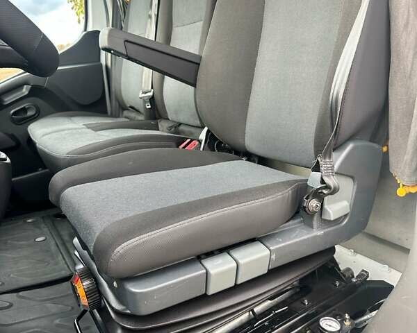 Білий Рено Мастєр, об'ємом двигуна 2.3 л та пробігом 277 тис. км за 22777 $, фото 20 на Automoto.ua