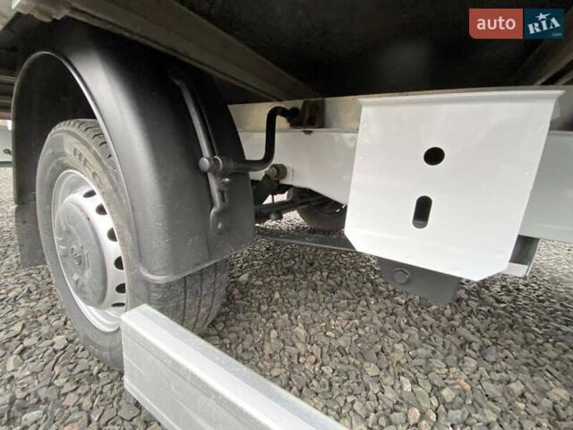 Белый Рено Мастер, объемом двигателя 2.3 л и пробегом 280 тыс. км за 20999 $, фото 28 на Automoto.ua