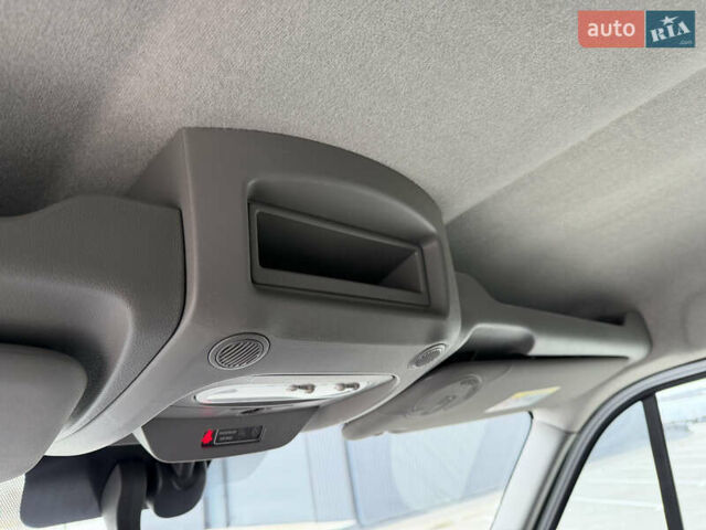 Білий Рено Мастєр, об'ємом двигуна 2.3 л та пробігом 33 тис. км за 30500 $, фото 54 на Automoto.ua