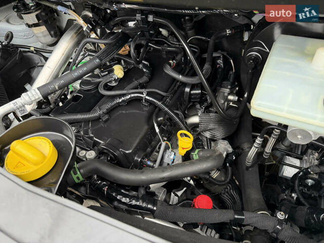 Білий Рено Мастєр, об'ємом двигуна 2.3 л та пробігом 33 тис. км за 30500 $, фото 69 на Automoto.ua