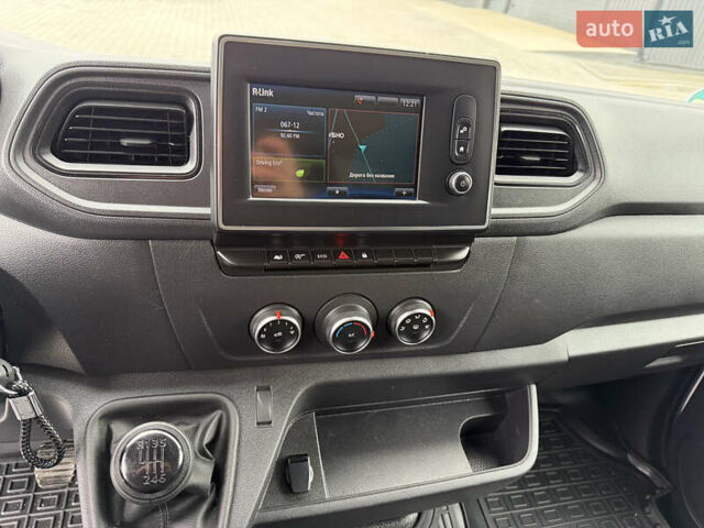 Білий Рено Мастєр, об'ємом двигуна 2.3 л та пробігом 33 тис. км за 30500 $, фото 52 на Automoto.ua