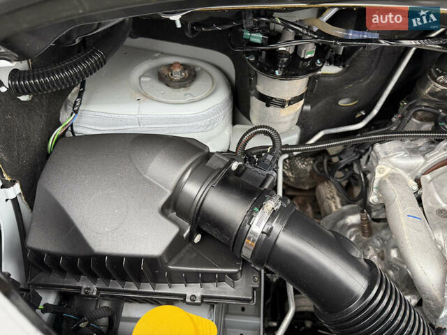 Білий Рено Мастєр, об'ємом двигуна 2.3 л та пробігом 33 тис. км за 30500 $, фото 67 на Automoto.ua