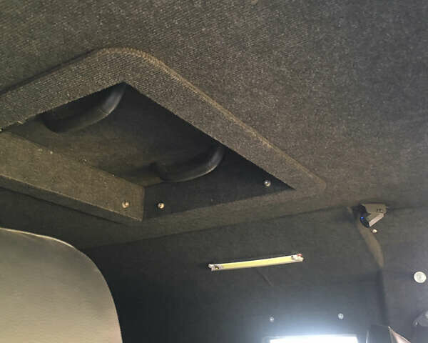 Белый Рено Мастер, объемом двигателя 2.3 л и пробегом 190 тыс. км за 38000 $, фото 5 на Automoto.ua