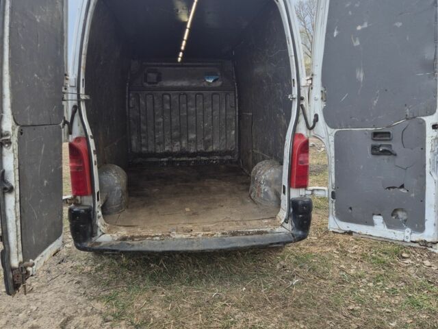 Белый Рено Мастер, объемом двигателя 2.5 л и пробегом 500 тыс. км за 2600 $, фото 9 на Automoto.ua