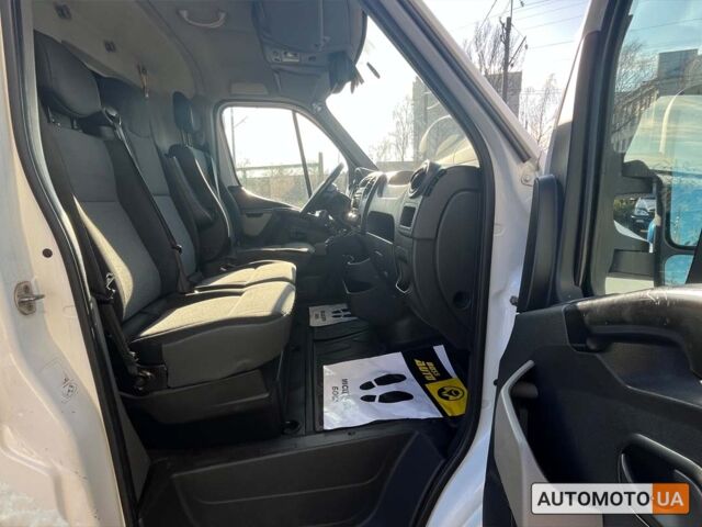 Белый Рено Мастер, объемом двигателя 2.3 л и пробегом 450 тыс. км за 12800 $, фото 17 на Automoto.ua